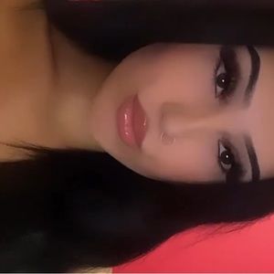 Meet your Posher, Lola